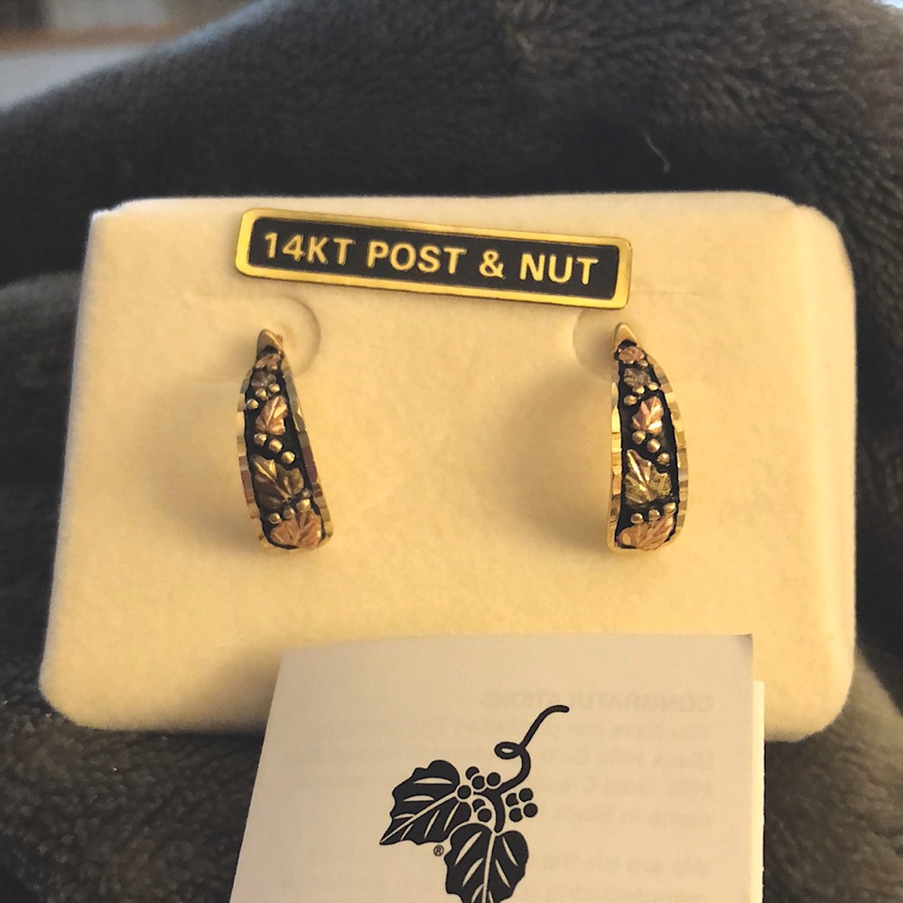 Landstrom Black Hills gold earrings